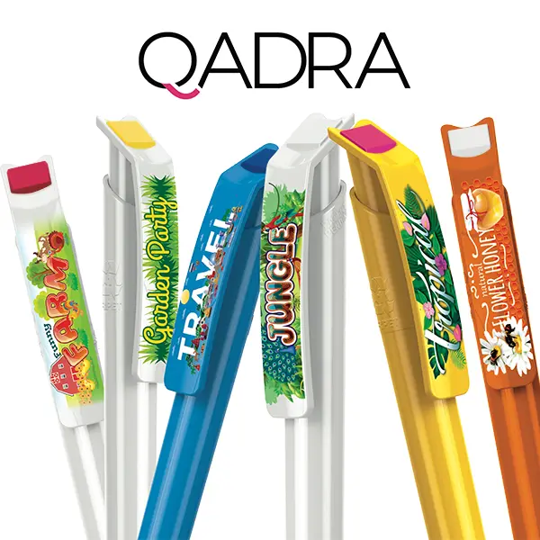 Qadra penna r-PET personalizzata. Penna con logo Qadra doming resina clip stampa digitale 600.
