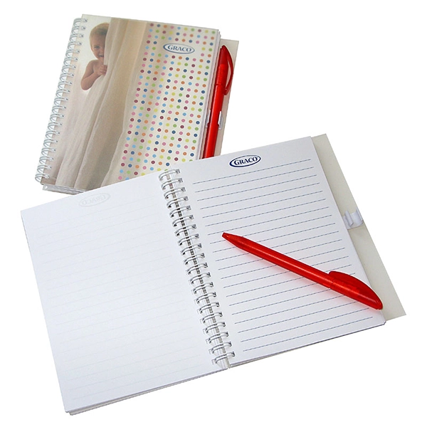 Quaderno A5 con spirale copertina PPL e penna, gadget personalizzato esempio con logo Graco